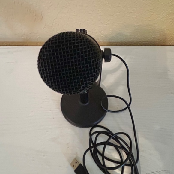 Audio Pro Professional Microphone - Picture 10 of 11